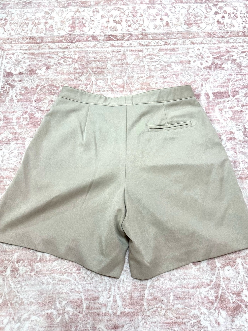 Vintage ⚜️ Lily’s Beverly Hills Tan High Waist Shorts - Picture 6 of 11